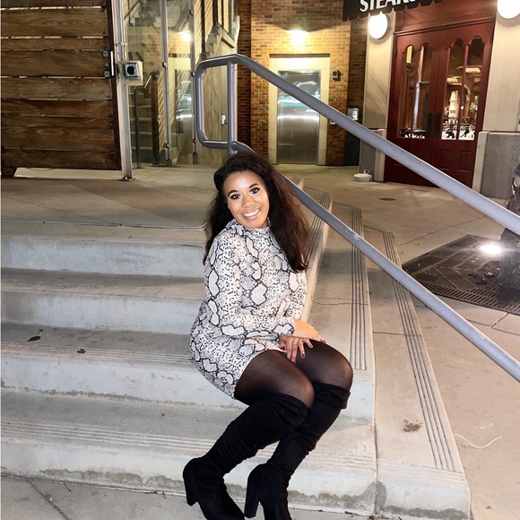 Meet your Posher, Adrianna - Picture 9 of 11